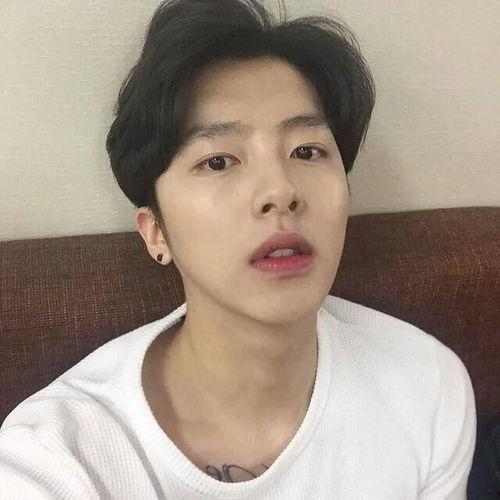 吃瓜网红头像照片大全男,吃瓜网红头像大全，男生头像新风尚