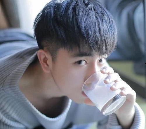 男网红吃瓜名字大全图片,盘点男网红独特昵称大盘点