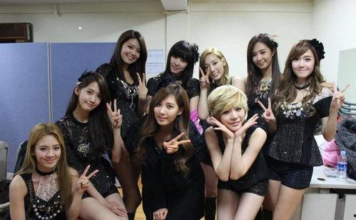 网红女孩吃瓜事件视频,揭秘网络舆论背后的真相