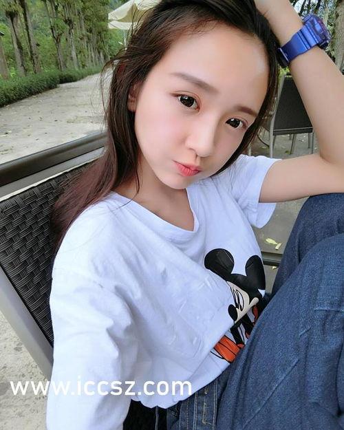 吃瓜网红女,揭秘吃瓜界的时尚达人