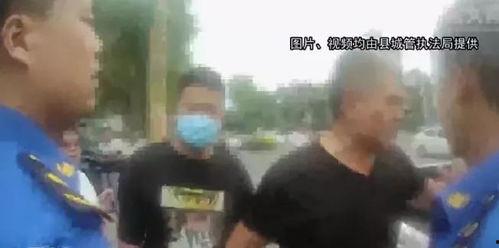 男摆摊网红吃瓜事件视频,网友热议其行为与影响