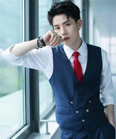 吃瓜网剧男星是谁,他是谁？