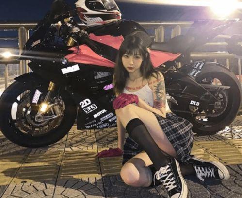网红机车圈女骑吃瓜,揭秘机车女骑的吃瓜故事