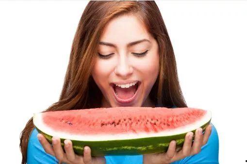 网曝吃瓜热,揭秘娱乐圈最新热点事件