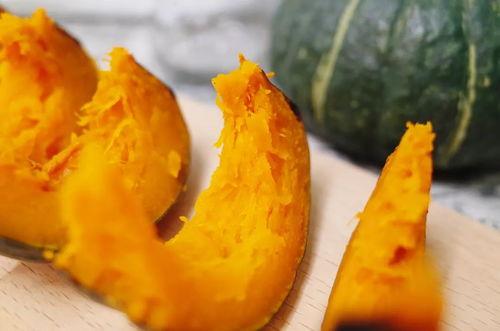 网红同款吃瓜图片高清壁纸